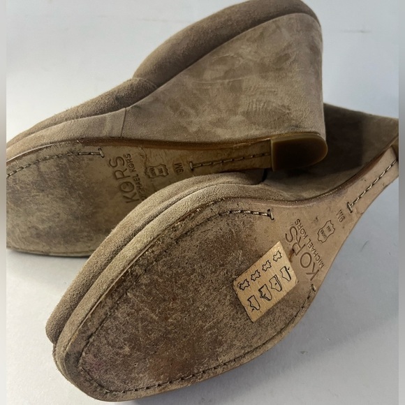 MICHAEL Kors Peep Toe Suede Wedges Size 9 - Picture 2 of 12